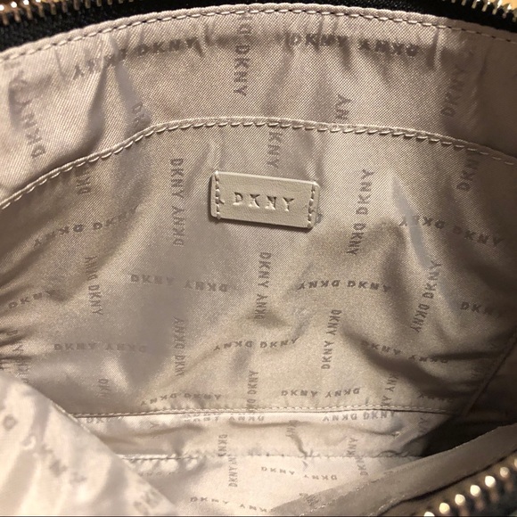 DKNY Ashlee Triple Pouches, Interchange Wriststrap - Picture 14 of 16